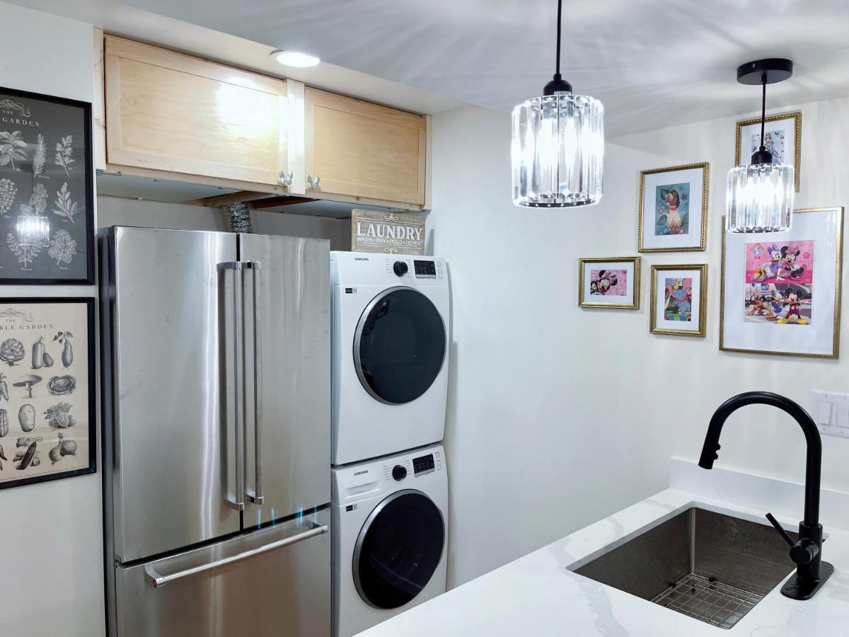 Вилла 66 Creek Garden House Уэст-Ванкувер Экстерьер фото
